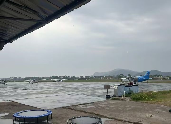 鹰飞跳伞广东罗定基地